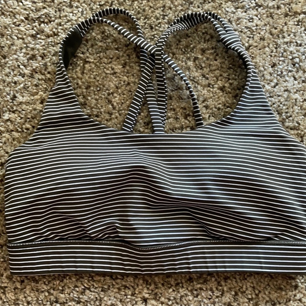 Lululemon sports bra